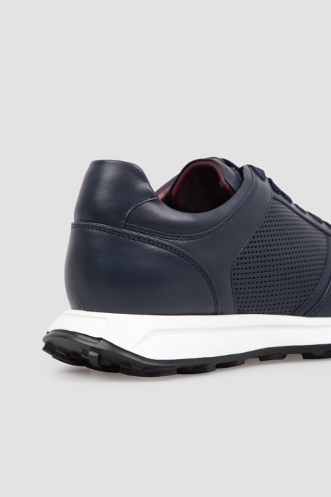 кроссовки  из кожи спереди