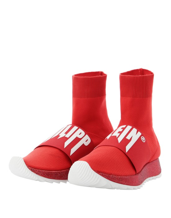 кроссовки  из проверенных материалов спереди