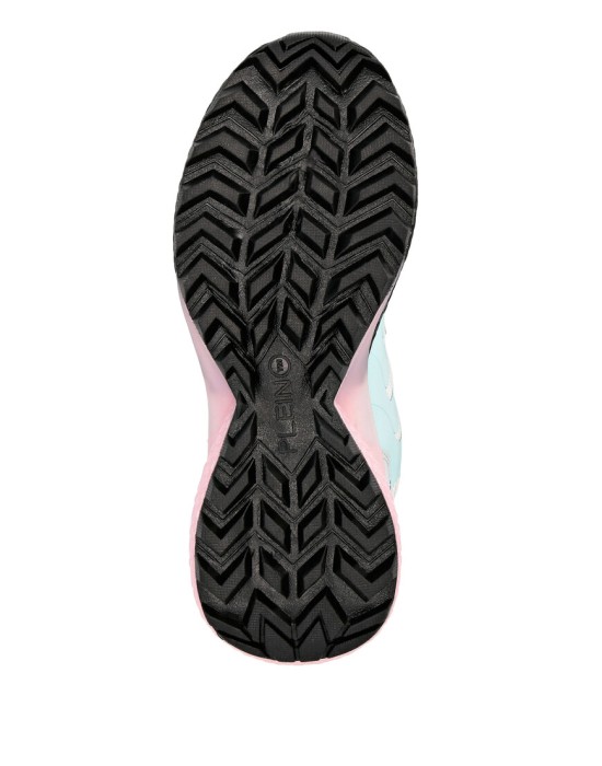 Товар черного цвета с внутренней стороны