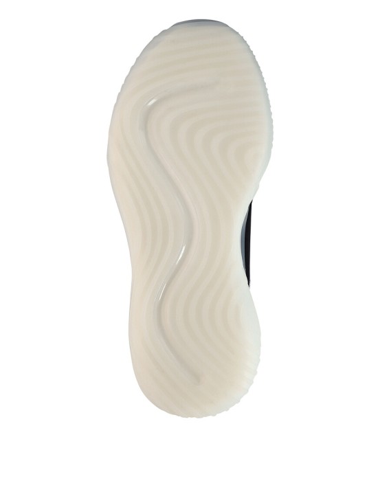 Товар черного цвета с внутренней стороны