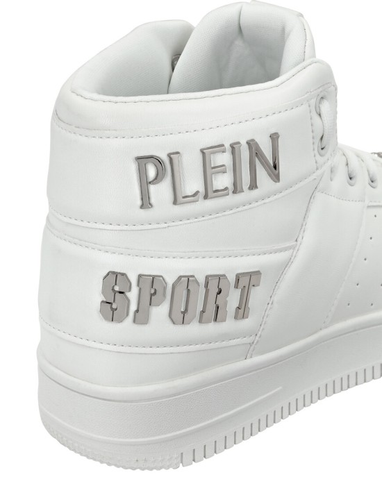 кроссовки  из проверенных материалов спереди