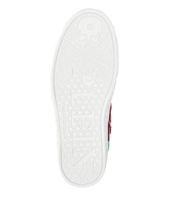 кроссовки  по цене 45932 руб вид справа