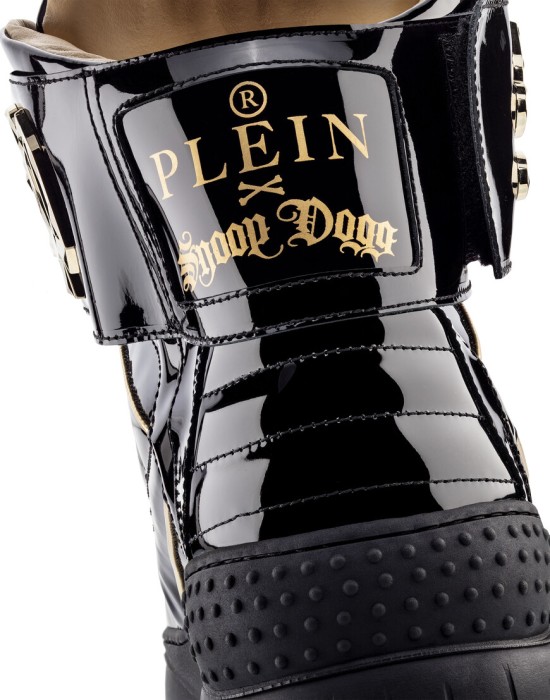 кроссовки  из проверенных материалов спереди