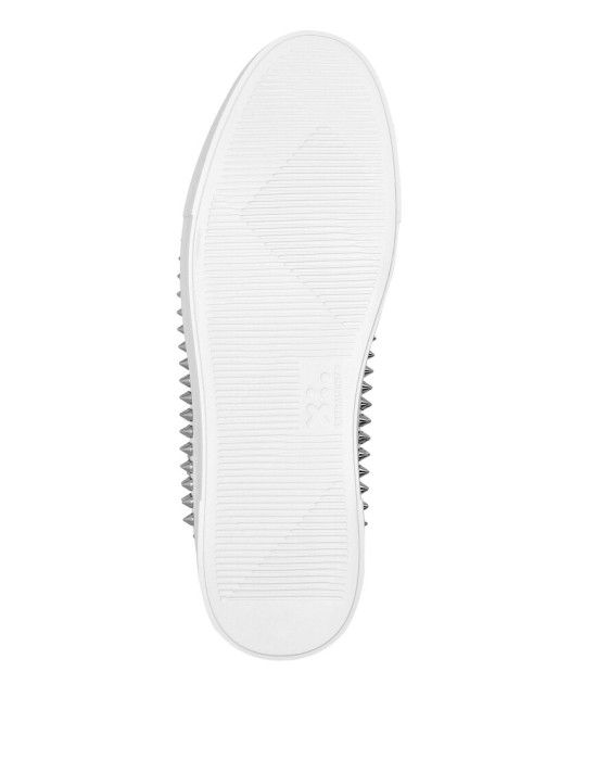 Товар белого цвета с внутренней стороны