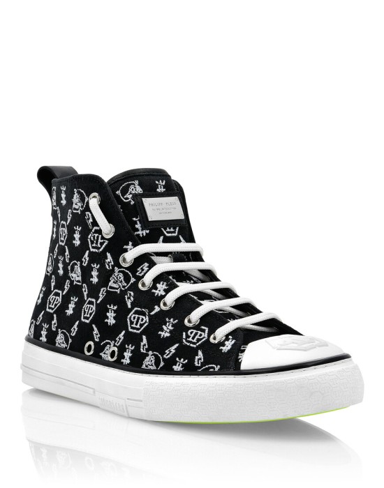 кроссовки  по цене 57222 руб вид справа