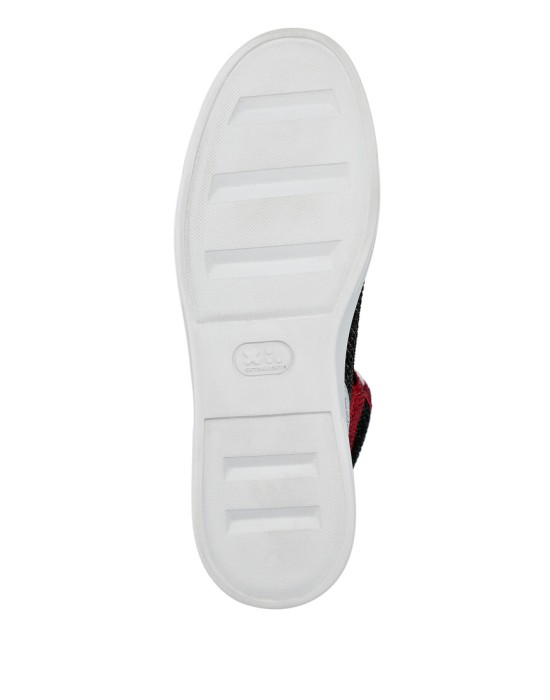 Товар черного цвета с внутренней стороны