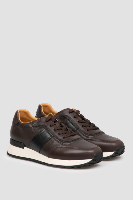 кроссовки  из испании вид сбоку