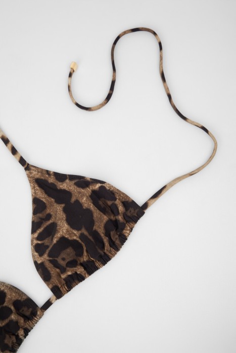 Товар разноцветного цвета с внутренней стороны