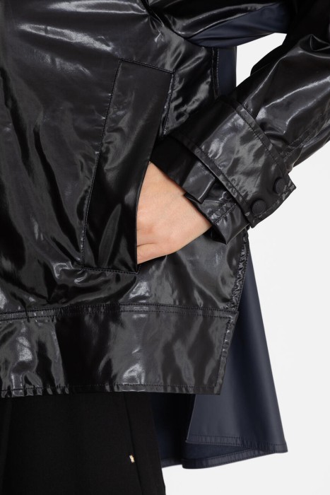 куртка  дизайнерского кроя из шерсти спереди