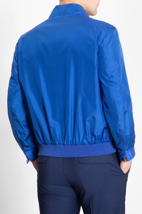 куртка  модель fax по цене 361625 руб вид справа