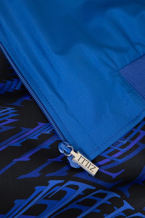 куртка  модель fax спортивного стиля с лицевой стороны