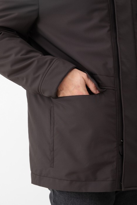 Товар коричневого цвета с внутренней стороны