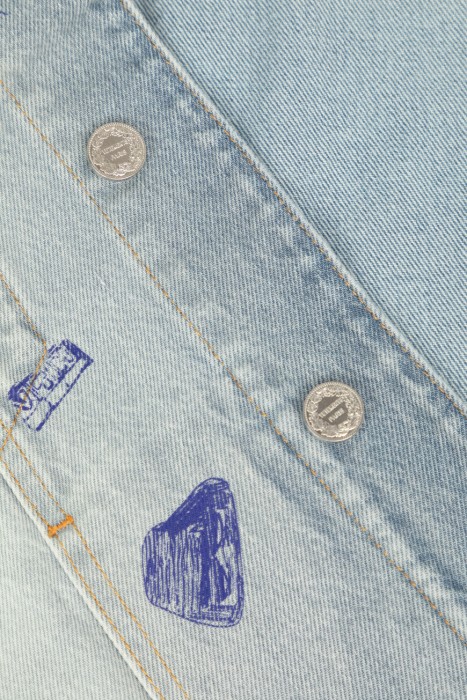 куртка  модель из эксклюзивной коллекции на сезон этого года фотография