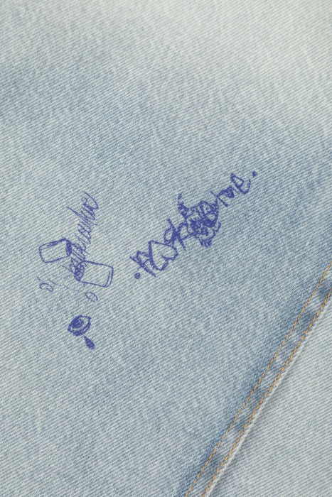 куртка  модель из эксклюзивной коллекции вид слева