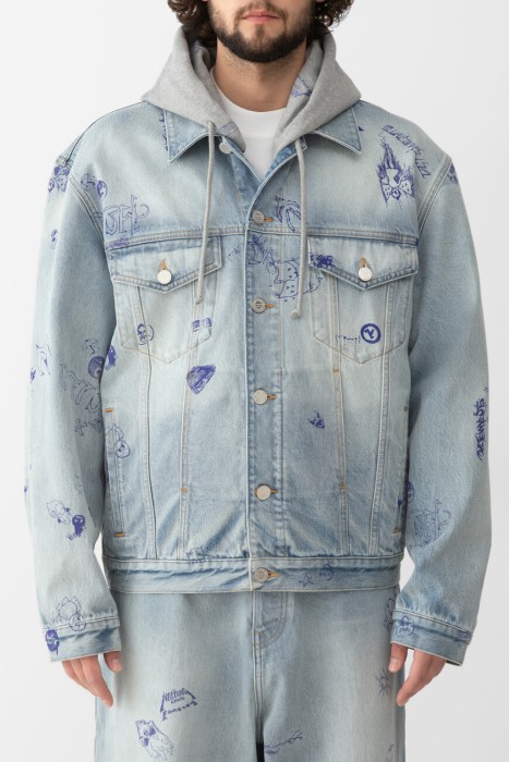 куртка  модель из эксклюзивной коллекции вид справа