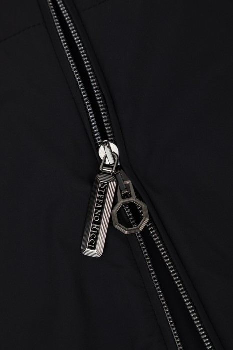 куртка  модель из коллекции explorer на сезон этого года фотография