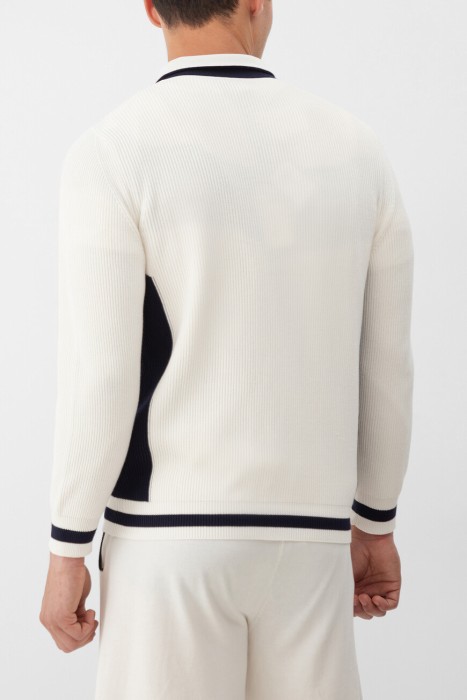 куртка  модель из коллекции городской одежды knt от бренда kiton вид слева