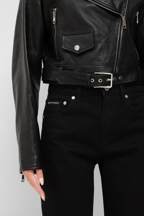 Товар черного цвета с внутренней стороны