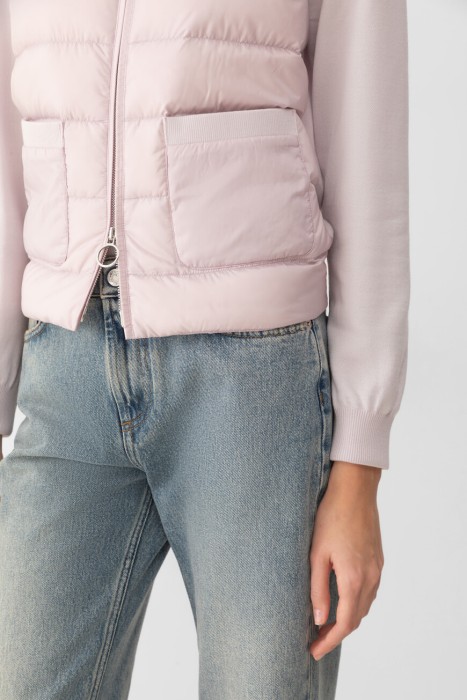 Товар розового цвета с внутренней стороны