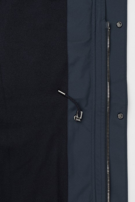 куртка  модель traveller для взрослого возраста с изнаночной стороны