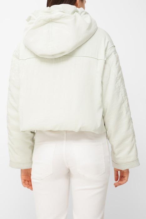 куртка  модель whitepearl от бренда moncler вид слева