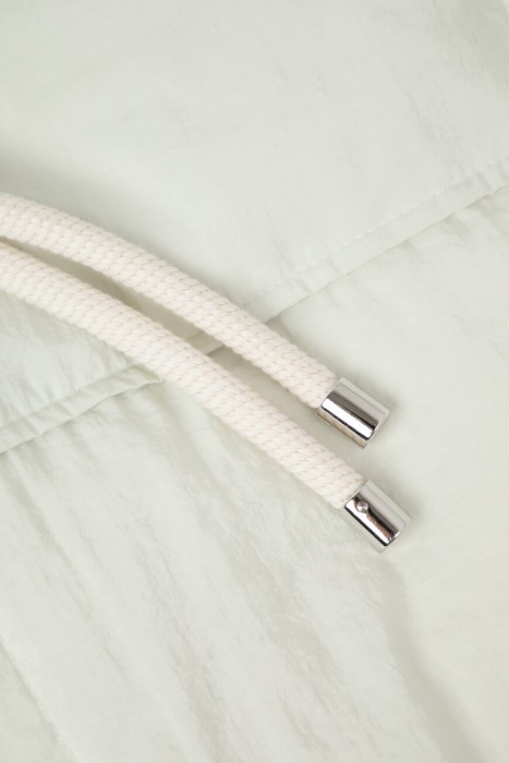 куртка  модель whitepearl для взрослого возраста с изнаночной стороны