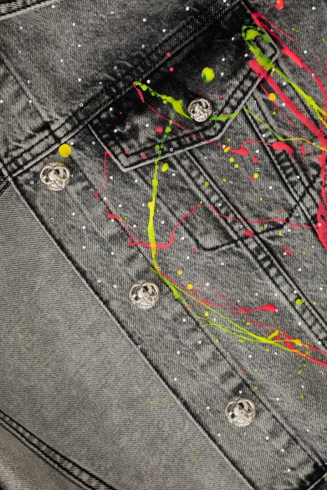 куртка  с цветным напылением серый/цветной из денима спереди