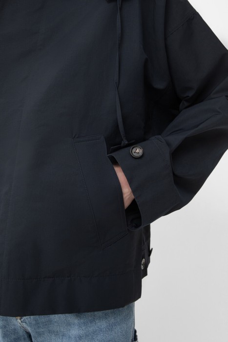 Товар синего цвета с внутренней стороны