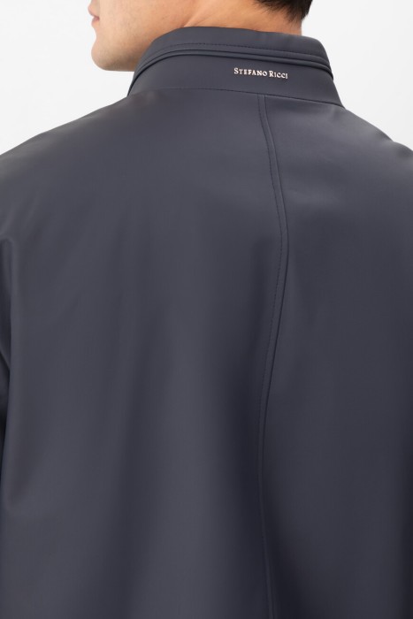 Товар синего цвета с внутренней стороны