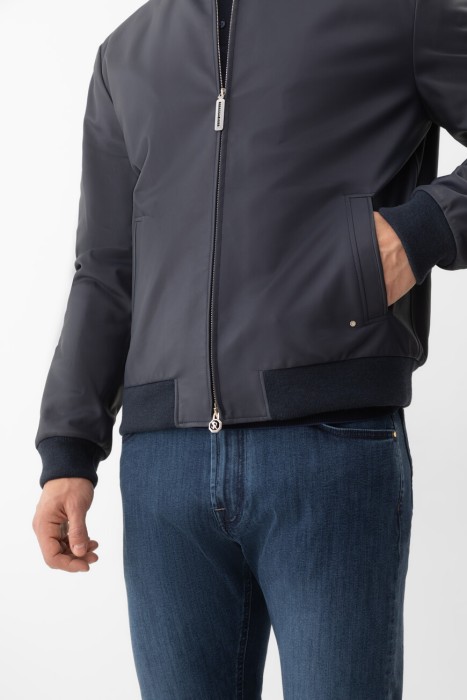 куртка  из кожи спереди