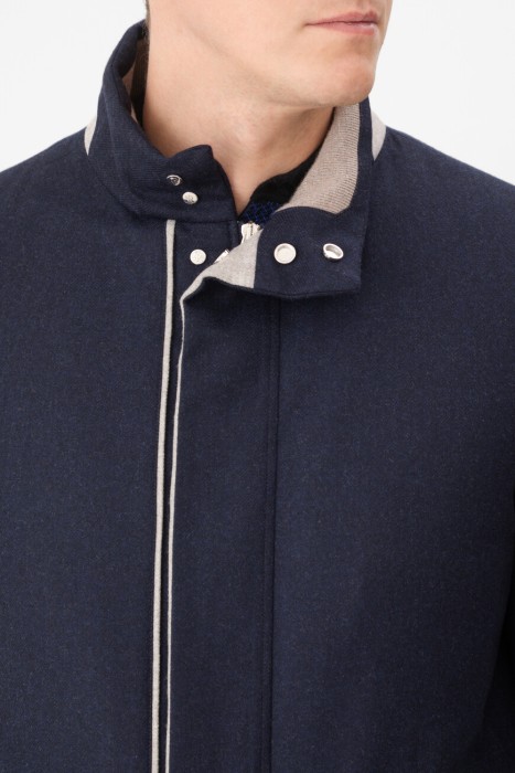 куртка  из англии вид сбоку