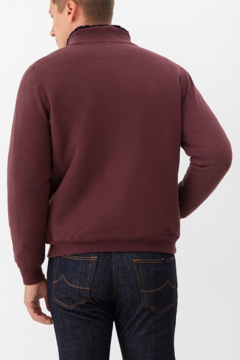 куртка  по цене 686000 руб вид справа