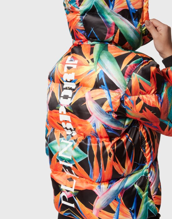 Товар черного цвета с внутренней стороны