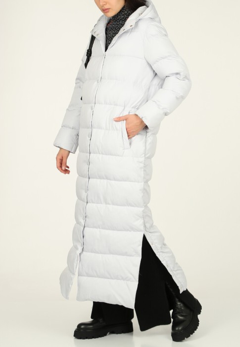 куртка  по цене 53130 руб вид справа