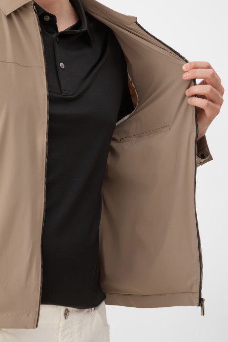 куртка  из полиамида спереди