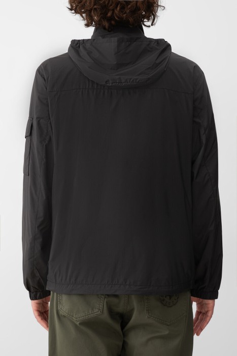 куртка  по цене 28000 руб вид справа