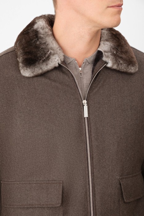 куртка  из италии вид сбоку