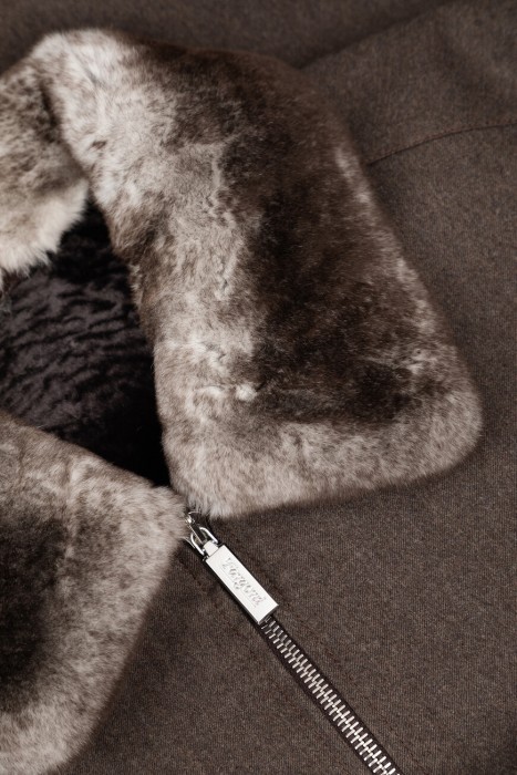 куртка  повседневного стиля с лицевой стороны