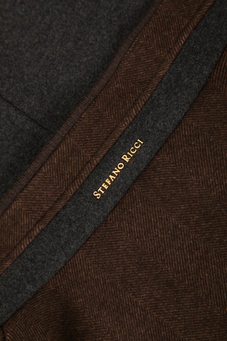 куртка  для взрослого возраста с изнаночной стороны