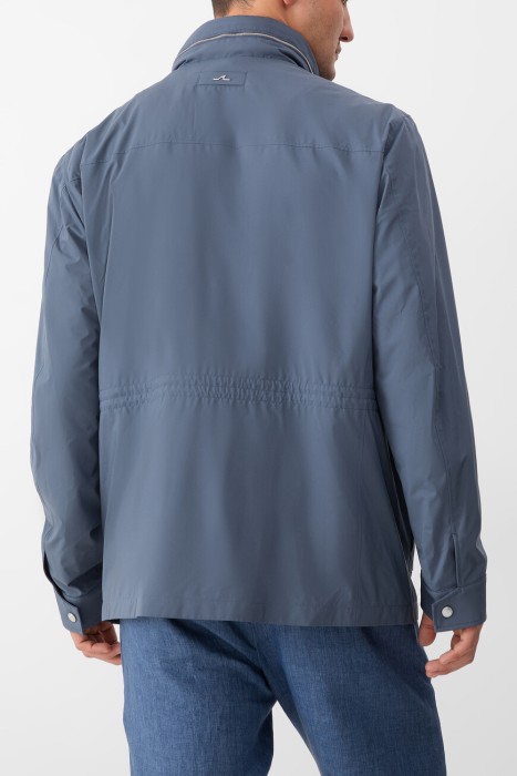 куртка  по цене 70675 руб вид справа