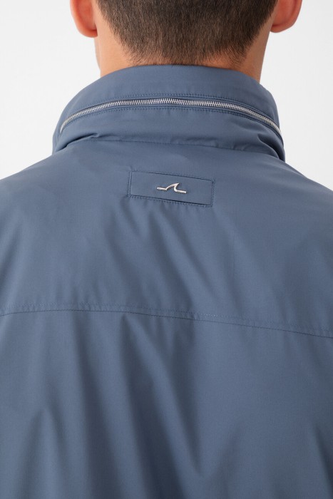 куртка  из полиэстера спереди