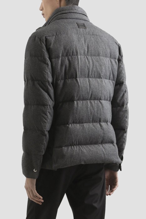 куртка  по цене 366800 руб вид справа