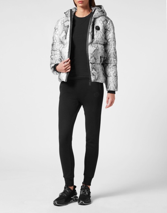 куртка  по цене 31200 руб вид справа