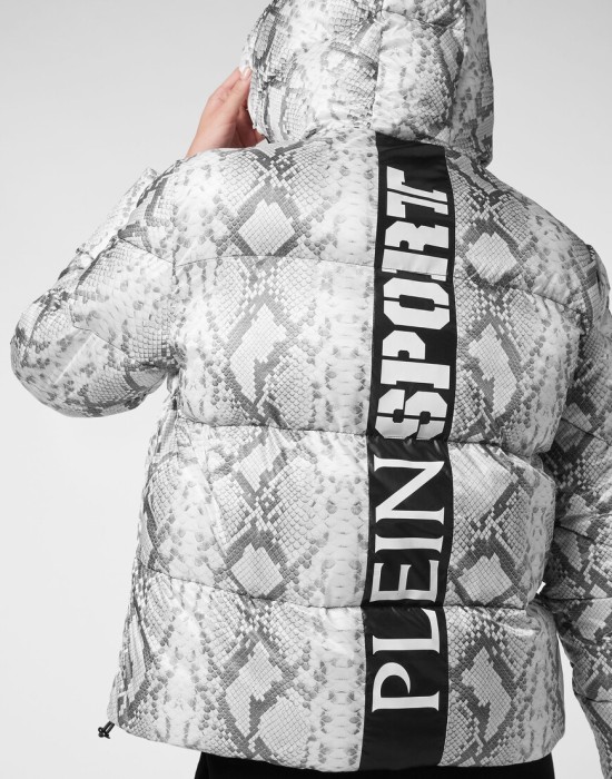 Товар серого цвета с внутренней стороны