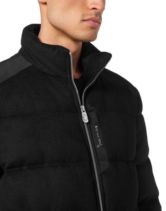 куртка  из проверенных материалов спереди