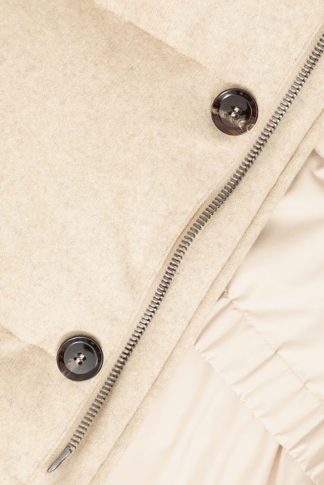 куртка  для взрослого возраста с изнаночной стороны