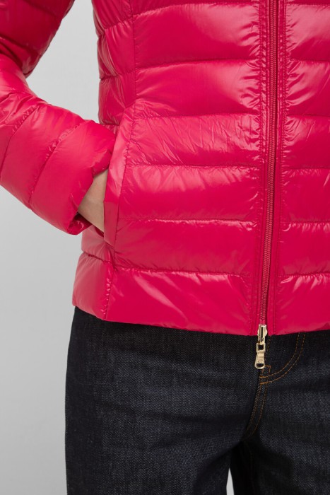 Товар розового цвета с внутренней стороны