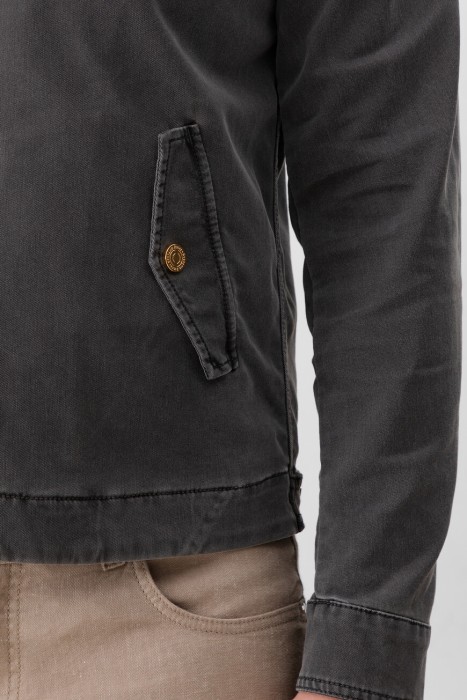 Товар серого цвета с внутренней стороны