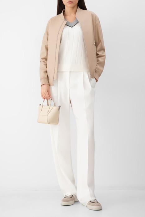 Продукция для женщин фото