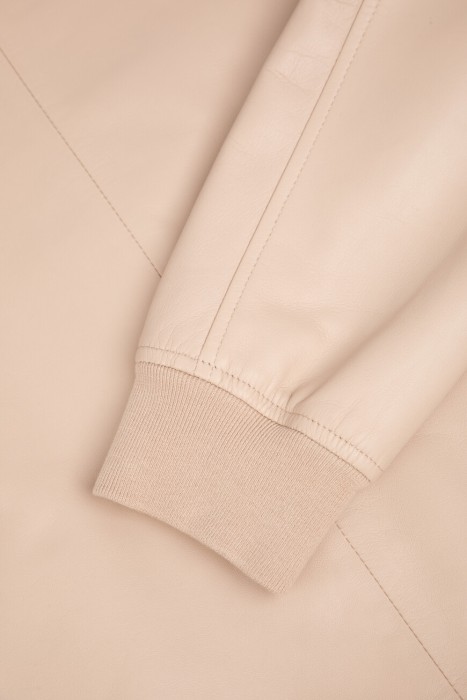 куртка  для взрослого возраста с изнаночной стороны